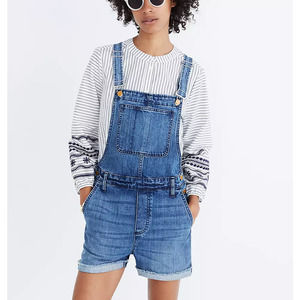 Madewell Adirondack Short Overalls in Dawkins Wash Medium